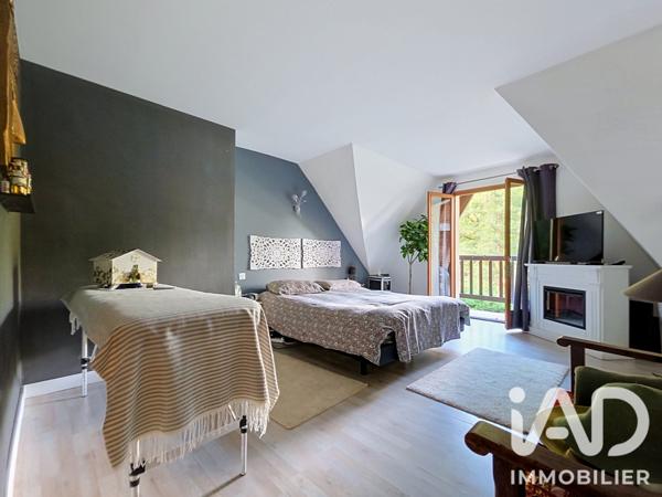 Maison à vendre 7 pièces 176 m² Saint-Fargeau-Ponthierry