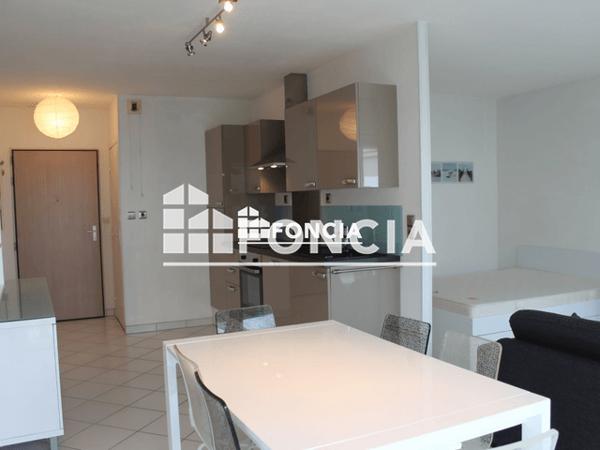 Location Studio meublé 34.18 m² - 60 RUE ALFRED KASTLER La Rochelle 17000