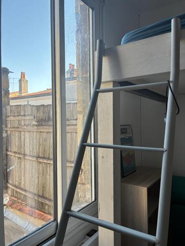 Bordeaux – Secteur Mériadeck – T1 bis meublé 33 m² – Disponible 1er septembre