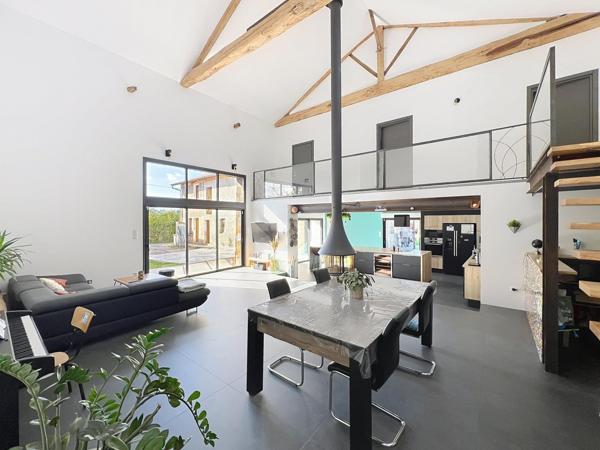 Magnifique pièce de vie