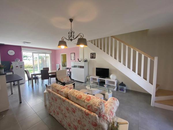 SAINT MICHEL EN L'HERM (85) AU CALME ET A 5 MIN DES PLAGES VILLA 2015 GRAND CONFORT 3 CHAMBRES SUR 600M²