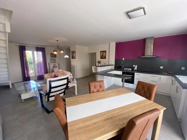 SAINT MICHEL EN L'HERM (85) AU CALME ET A 5 MIN DES PLAGES VILLA 2015 GRAND CONFORT 3 CHAMBRES SUR 600M²