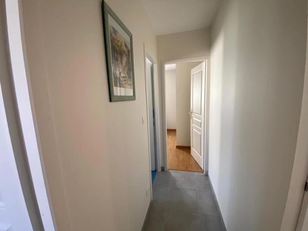 SAINT MICHEL EN L'HERM (85) AU CALME ET A 5 MIN DES PLAGES VILLA 2015 GRAND CONFORT 3 CHAMBRES SUR 600M²