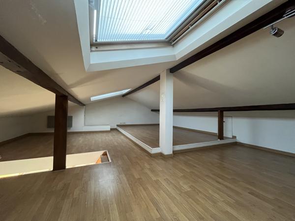 Appartement
         4 pièces
        - 96 m² 205 000 € *