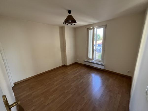 Appartement
         4 pièces
        - 96 m² 205 000 € *