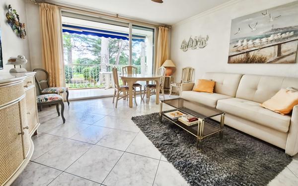 Appartement à vendre    2 pièces • 41 m2 Saint-Raphaël