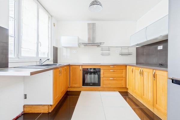 Comme une maison à Bobigny 3 pièces avec jardin et parking