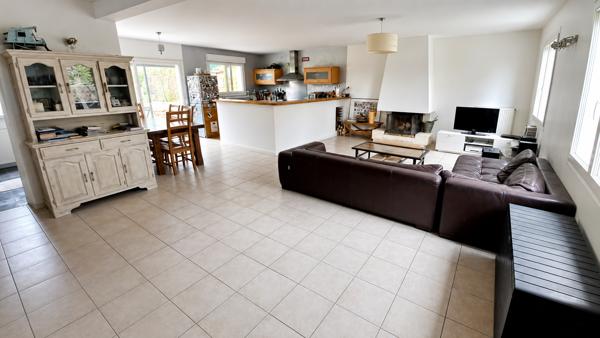 Maison
         6 pièces
        - 170 m² 334 900 € *