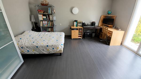 Maison
         6 pièces
        - 170 m² 334 900 € *