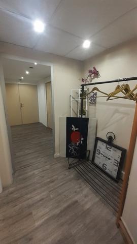 Local Commercial 3 pièces - 105 m²