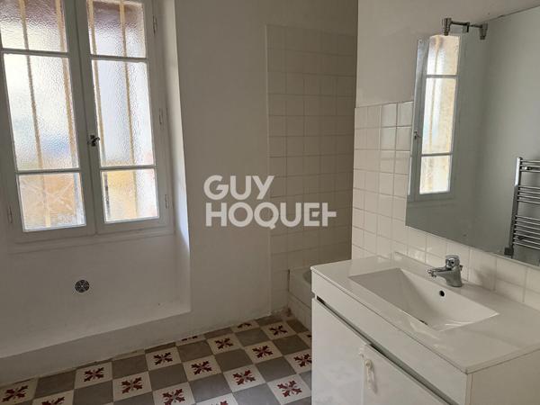 Maison de village   160 m2