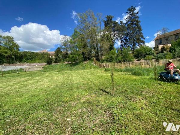 Terrain à bâtir 996 m²