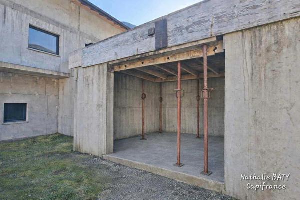 Maison 182 m² + Annexe + Terrain piscinable