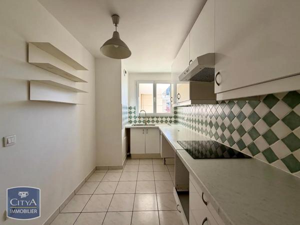 Appartement à louer 3 pièces 70.3m²
