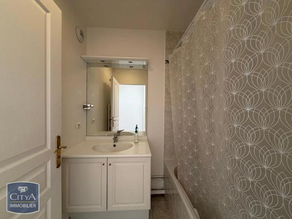 Appartement à louer 3 pièces 70.3m²