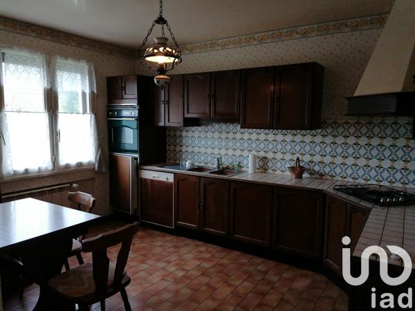 Maison traditionnelle 6 pièces de 136 m² à Brou (28160)