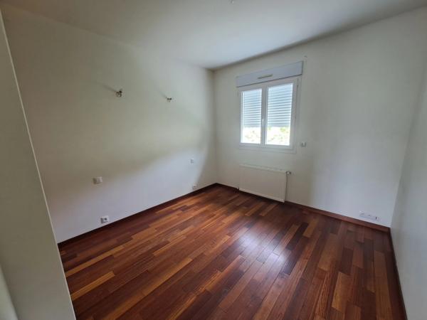 Maison contemporaine en ossature bois avec vue dominante