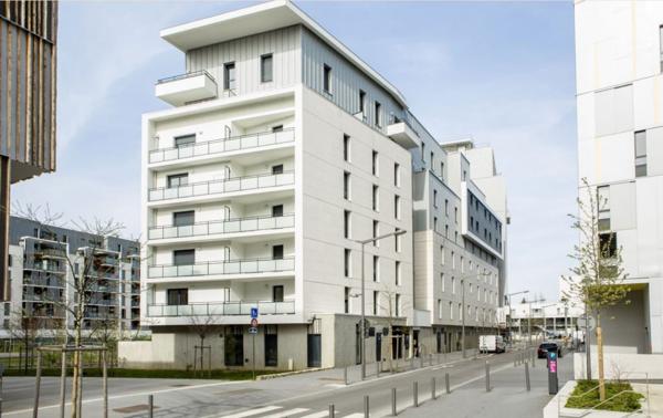 INVESTISSEMENT LOCATIF – Colombes – Résidence Étudiante Cardinal Campus-Le Collège - 5,04 de rentabilité