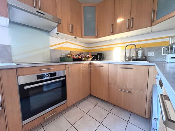 Appartement Poissy 3 pièce(s) 67 m2 244 000 € ** - Référence 9075