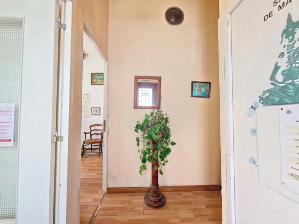 Local professionnel, 37 m², Saint-Jean-de-Luz, secteur Fargeot - proche gare