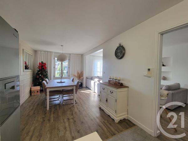 Appartement T4 à vendre  4 pièces - 97,81 m2 COGOLIN - 83