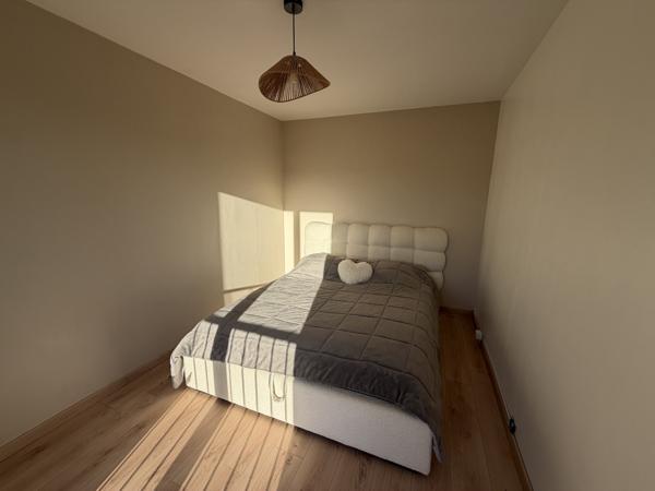 Marignane (13700) Marignane ( 13700) Vente appartement 73 m2 carrez Expo sud 2 éme étage traversant avec balcon .