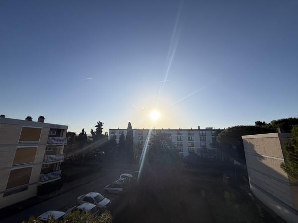 Marignane (13700) Marignane ( 13700) Vente appartement 73 m2 carrez Expo sud 2 éme étage traversant avec balcon .