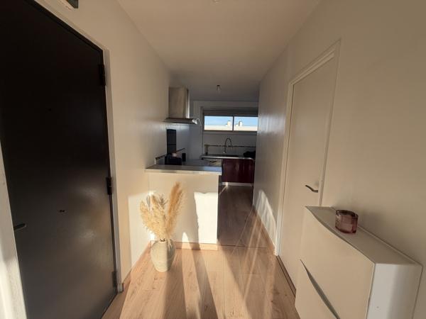 Marignane (13700) Marignane ( 13700) Vente appartement 73 m2 carrez Expo sud 2 éme étage traversant avec balcon .