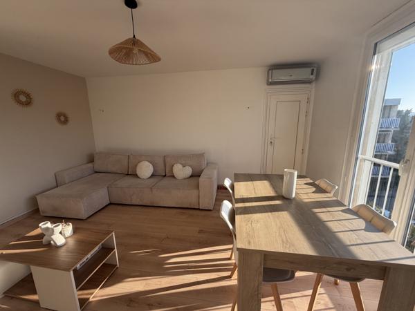 Marignane (13700) Marignane ( 13700) Vente appartement 73 m2 carrez Expo sud 2 éme étage traversant avec balcon .