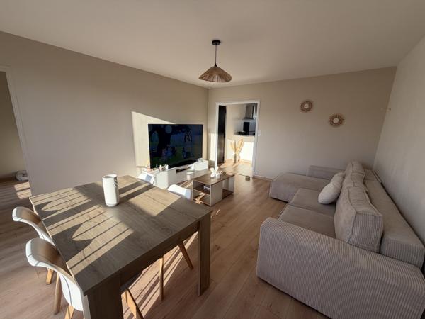 Marignane (13700) Marignane ( 13700) Vente appartement 73 m2 carrez Expo sud 2 éme étage traversant avec balcon .