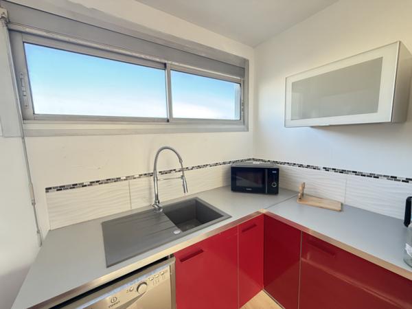 Marignane (13700) Marignane ( 13700) Vente appartement 73 m2 carrez Expo sud 2 éme étage traversant avec balcon .