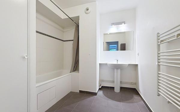 Appartement à vendre    2 pièces • 52,52 m2 Le Kremlin-Bicêtre