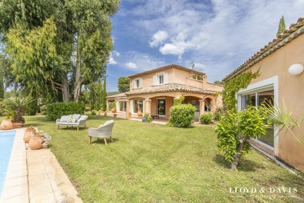 VILLA FAMILIALE AVEC VUE MER