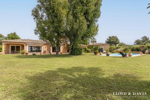 VILLA FAMILIALE AVEC VUE MER