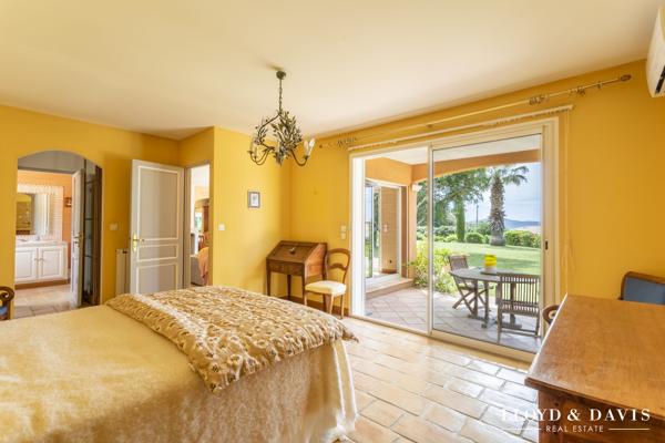 VILLA FAMILIALE AVEC VUE MER
