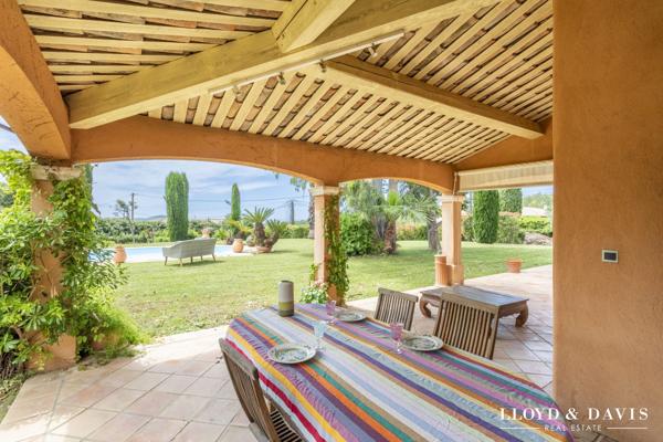 VILLA FAMILIALE AVEC VUE MER