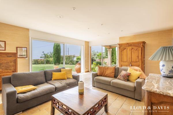 VILLA FAMILIALE AVEC VUE MER