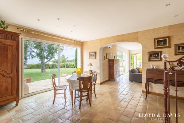 VILLA FAMILIALE AVEC VUE MER