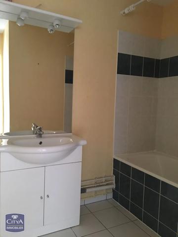 Maison à vendre 4 pièces 79m² Gond-Pontouvre (16160)