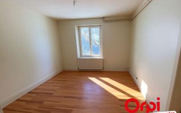 Appartement à louer    3 pièces • 80 m2 La Bresse