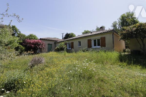 A VENDRE - VITRAC - Maison de 154 m² sur parcelle de 2582 m²