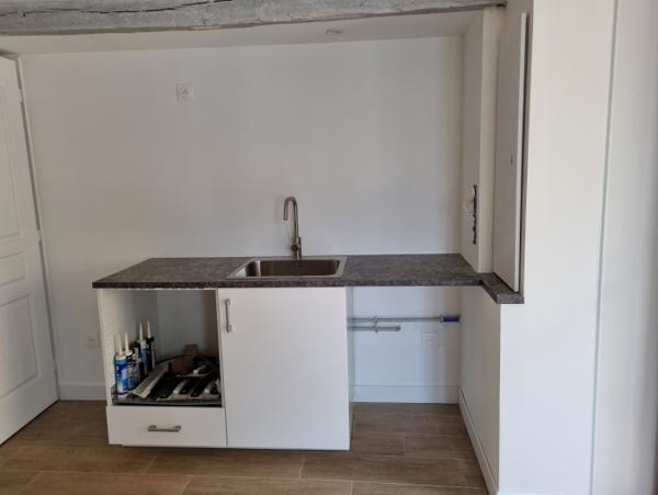 Location Appartement rénové 2 pièces Pussay (91740) - centre ville