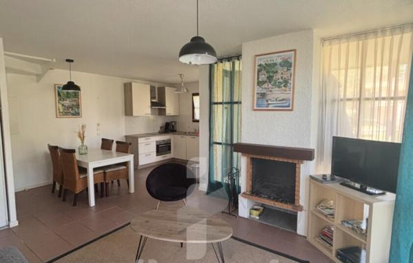 Maison de vacances de 60 m2 située dans le parc résidentiel du Château de Salles