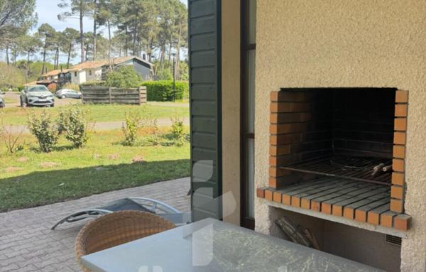 Maison de vacances de 60 m2 située dans le parc résidentiel du Château de Salles