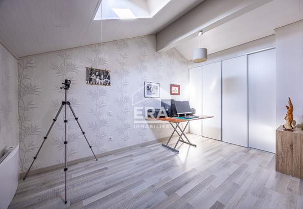 PROCHE BREUILLET - CHARMANTE MAISON - LOTISSEMENT CALME