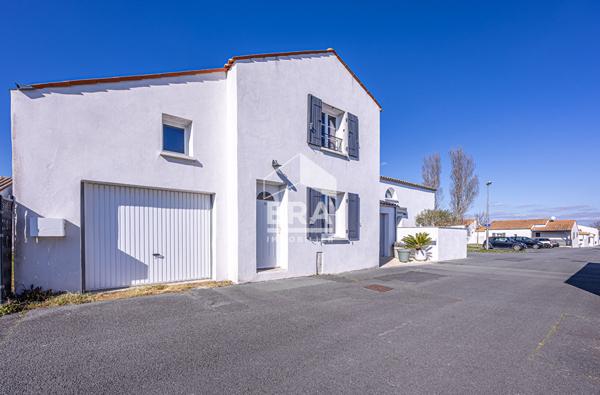 PROCHE BREUILLET - CHARMANTE MAISON - LOTISSEMENT CALME