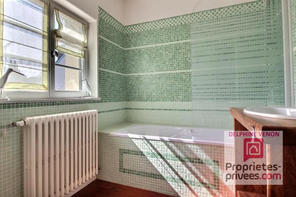 Exclusivité - Maison prestige avec beaucoup de cachet à 2 pas des commerces, du parc et de la Loire à Chateauneuf Sur Loire