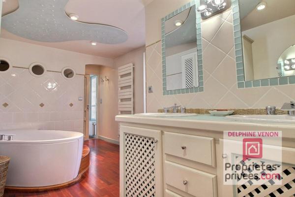 Exclusivité - Maison prestige avec beaucoup de cachet à 2 pas des commerces, du parc et de la Loire à Chateauneuf Sur Loire