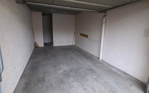 Stationnement à vendre    Ambilly