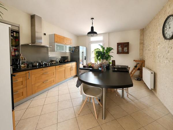 Maison à vendre 382 239 € Saint-Doulchard 5 p 171 m² DPE C